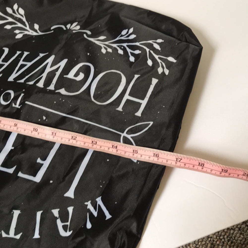 Harry Potter Hogwarts Tote Bag - Picture 5 of 5